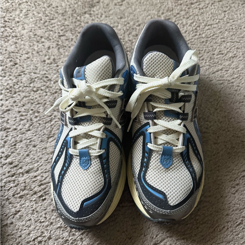 New Balance 1906R White and Blue Sneakers. US Women’s 9.5